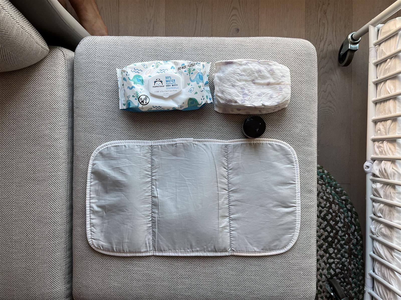 Baby Diaper bag essentials: A checklist for newborns